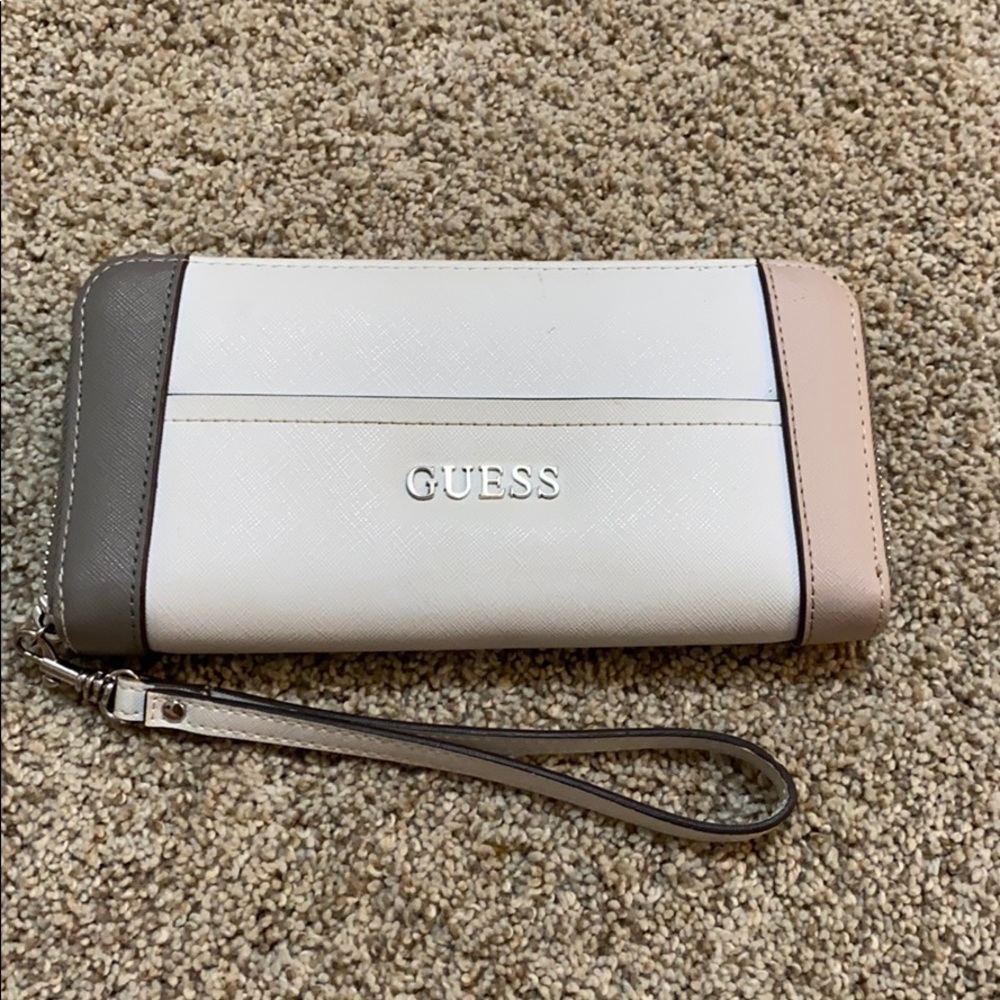 Guess Wallet